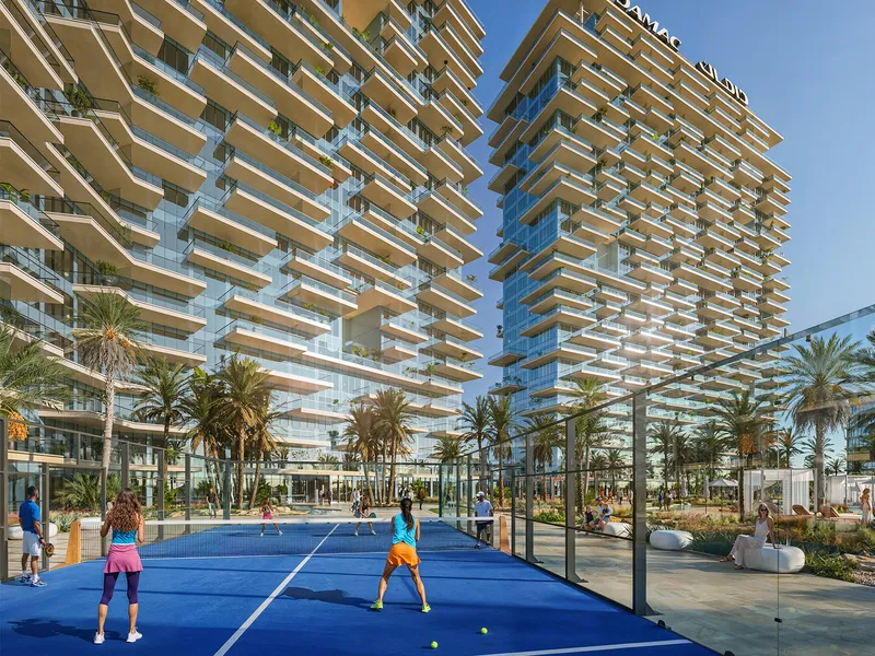 Padel courts between the DAMAC District towers