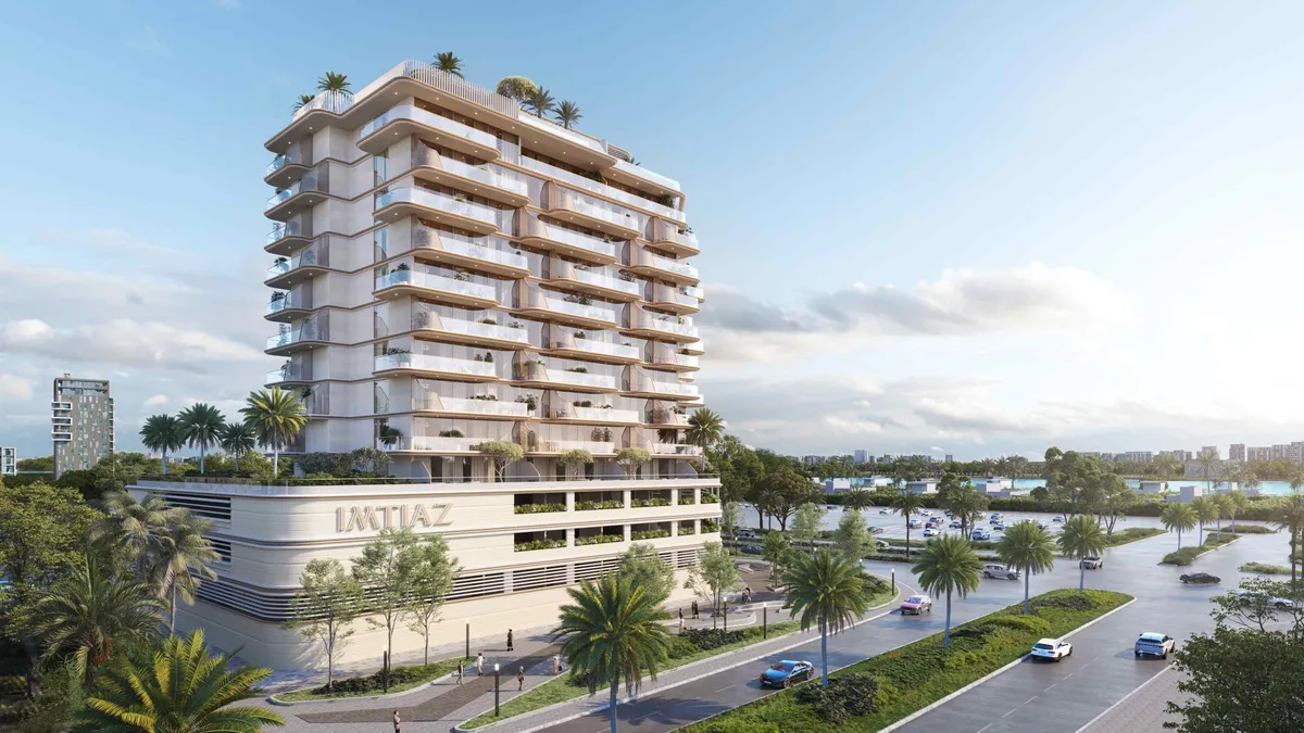 Sunset Bay Grand by Imtiaz tower seen from the boulevard on Dubai Islands